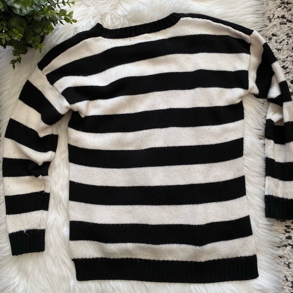 *sold* Oh Snap’ Gingerbread Man Ugly Sweater - Picture 8 of 8